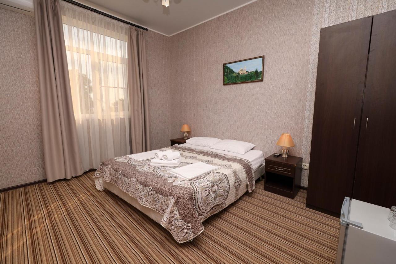 Hotel Capri Sukhumi Luaran gambar